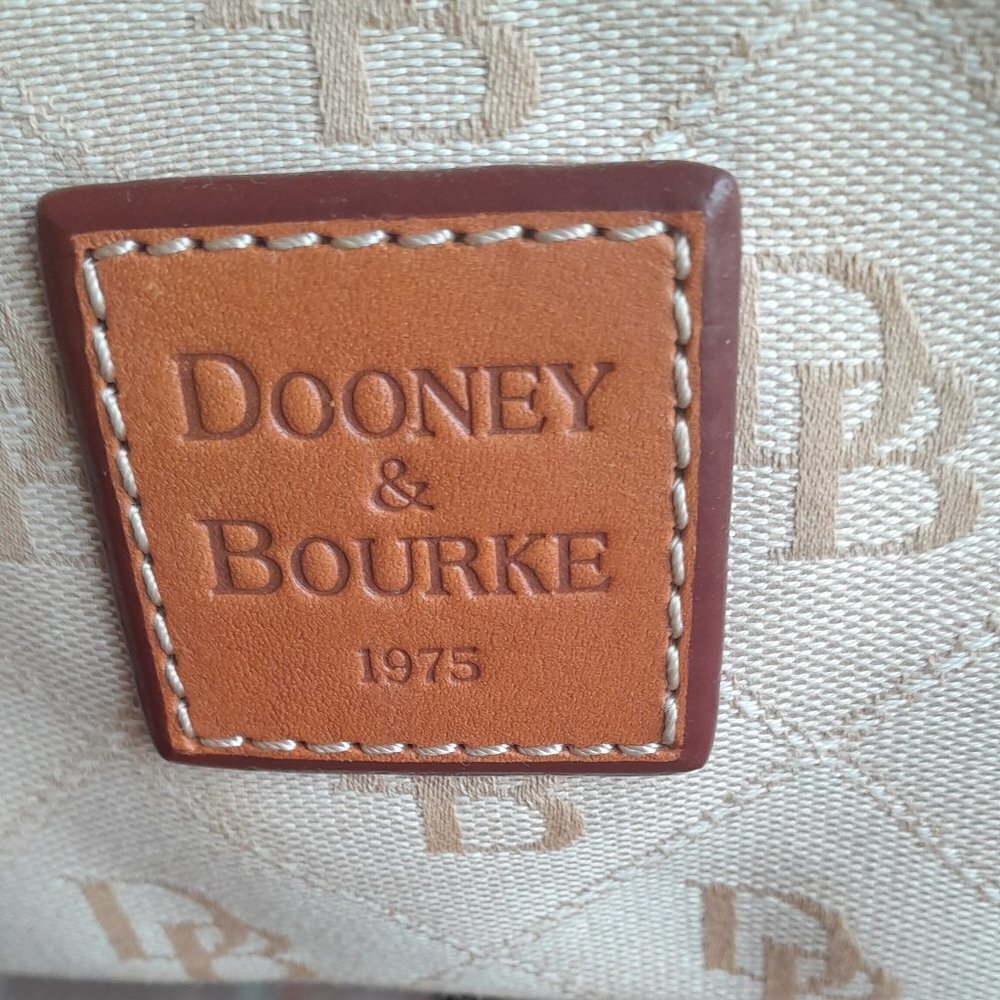 Dooney & Bourke Beige Monogram East West Slouch Shoulder Bag NWOT - Picture 9 of 16